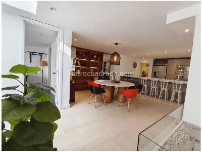 Apartamento de 5 alcobas en venta en Santa Paula, Bogotá, 212 m² · foto 13 de 20