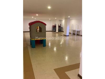 Apartamento de 4 alcobas en venta en San Patricio, Bogotá, 206 m² · foto 8 de 14