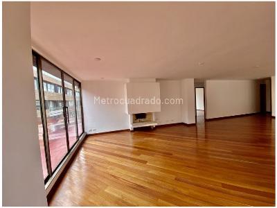 Apartamento de 3 alcobas en venta en Santa Paula, Bogotá, 164 m² · foto 2 de 20