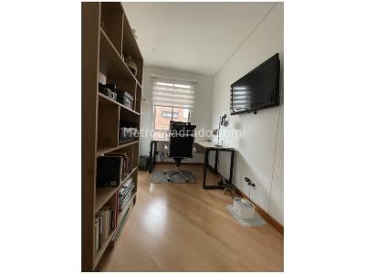 Apartamento de 3 alcobas en venta en Santa Barbara Occidental, Bogotá, 117 m² · foto 3 de 20