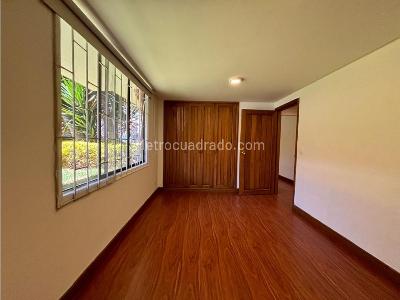 Apartaestudio en venta en Santa Barbara Occidental, Bogotá, 47 m² · foto 2 de 10