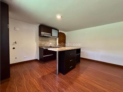 Apartaestudio en venta en Santa Barbara Occidental, Bogotá, 47 m² · foto 5 de 10