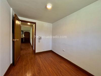 Apartaestudio en venta en Santa Barbara Occidental, Bogotá, 47 m² · foto 6 de 10