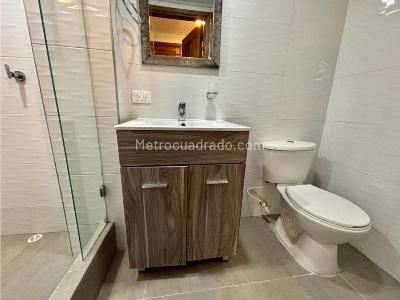 Apartaestudio en venta en Santa Barbara Occidental, Bogotá, 47 m² · foto 8 de 10