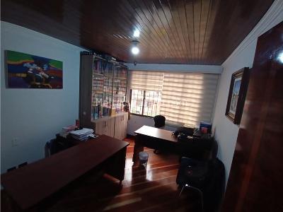 Casa de 4 alcobas en venta en Santa Barbara, Bogotá, 256 m² · foto 12 de 20