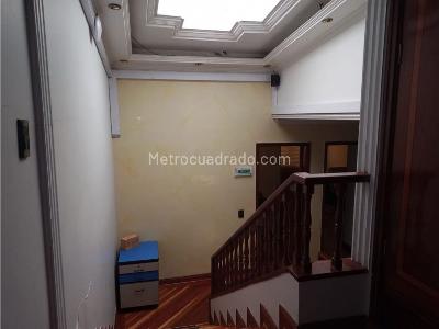 Casa de 4 alcobas en venta en Santa Barbara, Bogotá, 256 m² · foto 15 de 20