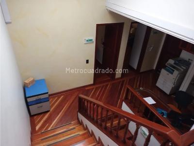 Casa de 4 alcobas en venta en Santa Barbara, Bogotá, 256 m² · foto 16 de 20