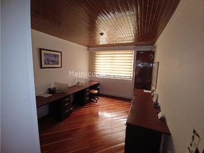 Casa de 4 alcobas en venta en Santa Barbara, Bogotá, 256 m² · foto 9 de 20