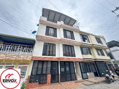 Casa de 5 alcobas en venta en Praderas De Santa Rita, Ibagué, 240 m² · foto 2 de 16