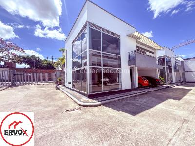 Casa de 4 alcobas en venta en Conjunto Quintas De San Francisco, Ibagué, 236 m² · foto 2 de 20