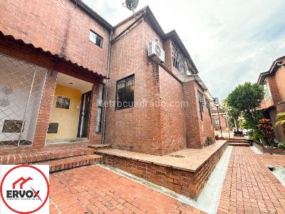 Casa de 4 alcobas en venta en Conjunto Caminos De San Francisco, Ibagué, 98 m² · foto 2 de 20