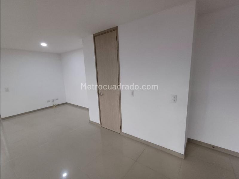 Apartamento moderno de 3 habitaciones en alquiler en Sabaneta - 3