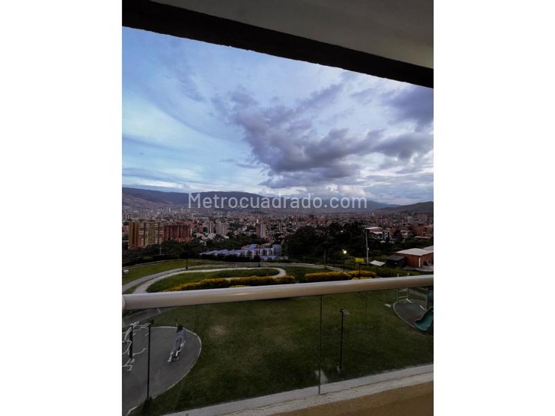 Apartamento de 3 Alcobas en Calasanz (69 m²) para Alquiler - 2