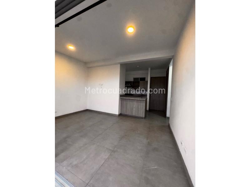 Apartamento de 3 Alcobas en Calasanz (69 m²) para Alquiler - 4