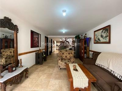 Casa de 5 alcobas en venta en Rionegro, Rionegro, 85 m² · foto 5 de 9