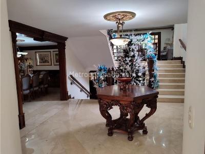 Casa en arriendo en Poblado, Medellín · foto 3 de 20