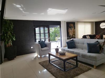 Casa de 5 alcobas en arriendo en Alto Palmas, Envigado, 380 m² · foto 12 de 17