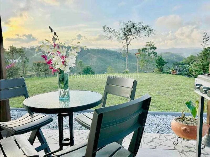 Beautiful 3BR House in Guatapé with Mountain Views - 3