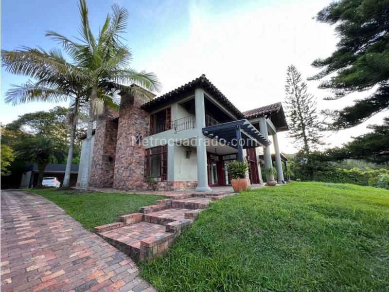 5BR House in Llanogrande (6000 m²) - 2