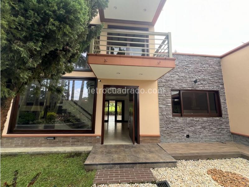 5BR House in Llanogrande (580 m²) - 2