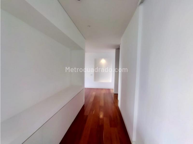 Spacious 3BR Apartment in Altos Del Poblado - 5