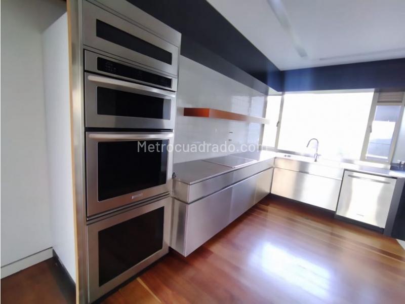 Spacious 3BR Apartment in Altos Del Poblado - 7