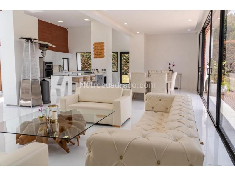4BR House in Alto Palmas (1900 m²) - 3