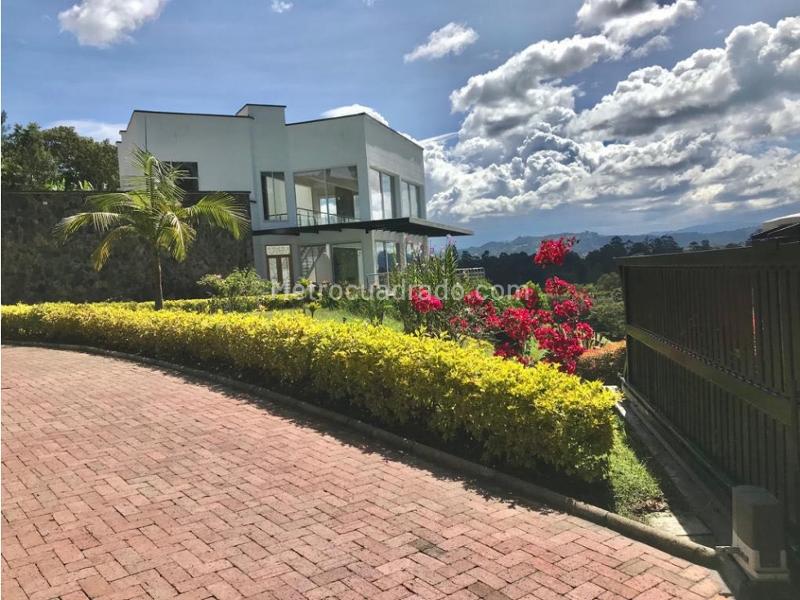 5BR House in San Antonia De Pereira (3418 m²) - 2