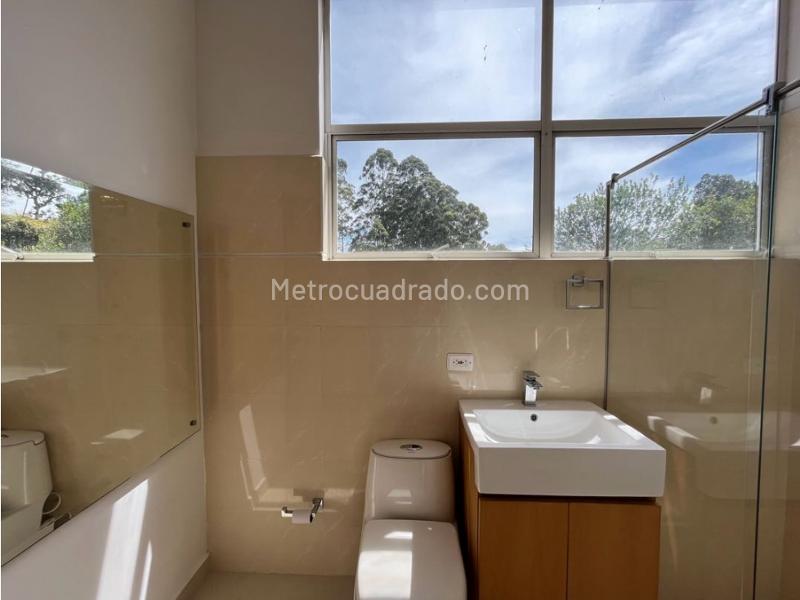 5BR House in San Antonia De Pereira (3418 m²) - 5