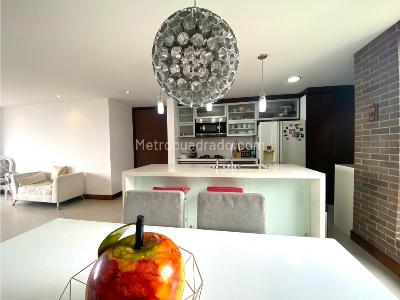 Apartamento de 2 alcobas en arriendo en El Tesoro, Medellín, 147 m² · foto 3 de 16