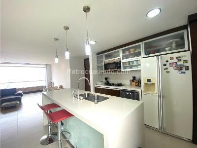 Apartamento de 2 alcobas en arriendo en El Tesoro, Medellín, 147 m² · foto 9 de 16