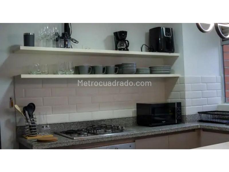 2BR Apartment in Las Palmas with 3 Full Baths, Garage, Pool & Gym - 6