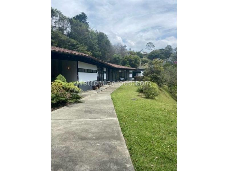 4BR House in La Fe (375 m²) - 3