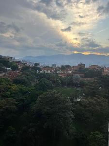 Apartamento de 2 alcobas en venta en Delicias, Envigado, 82 m² · foto 3 de 17
