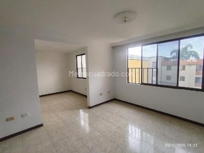 Apartamento en venta en Prados Del Norte, Cali · foto 2 de 18