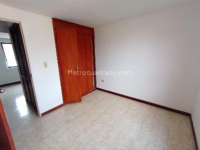 Apartamento en venta en Prados Del Norte, Cali · foto 8 de 18