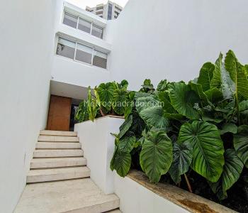Casa de 4 alcobas en venta en Normandia, Cali, 402 m² · foto 2 de 20