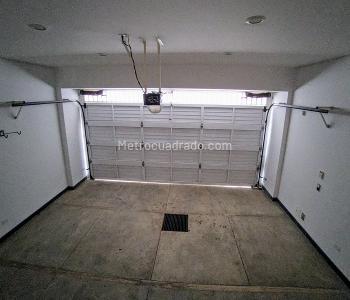 Casa de 4 alcobas en venta en Normandia, Cali, 402 m² · foto 11 de 20