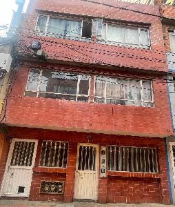 Casa de 5 alcobas en venta en Dindalito Kennedy, Bogotá, 288 m² · foto 1 de 20