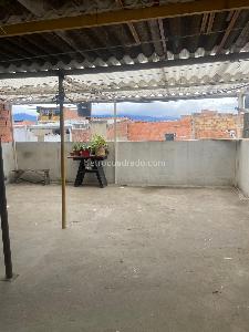 Casa de 5 alcobas en venta en Dindalito Kennedy, Bogotá, 288 m² · foto 3 de 20