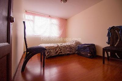 Casa de 5 alcobas en venta en La Estrada, Bogotá, 280 m² · foto 5 de 14