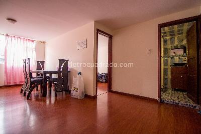 Casa de 5 alcobas en venta en La Estrada, Bogotá, 280 m² · foto 9 de 14