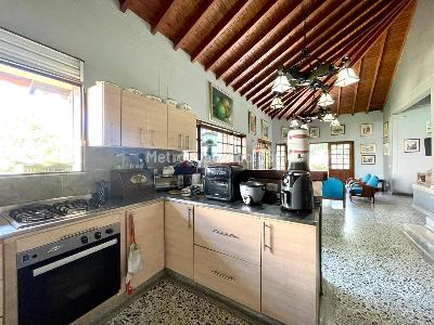 Casa de 4 alcobas en venta en La Sebastiana, Envigado, 194 m² · foto 19 de 20