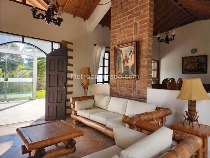 4BR House in El Retiro (5900 m²) - 5