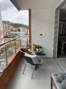 Apartamento de 2 alcobas en venta en Cristales, Cali, 84 m² · foto 16 de 20