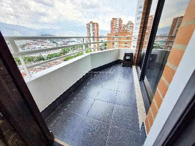 Apartamento de 4 alcobas en venta en Loma De San Julian, Medellín, 105 m² · foto 3 de 14