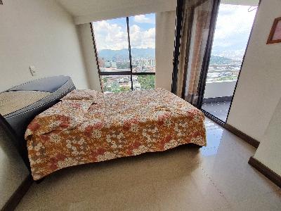 Apartamento de 4 alcobas en venta en Loma De San Julian, Medellín, 105 m² · foto 9 de 14