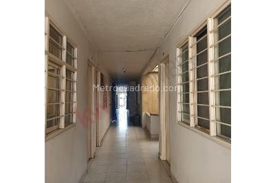 Casa de 5 alcobas en venta en La Floresta, Cali, 243 m² · foto 5 de 17