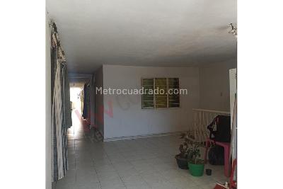 Casa de 5 alcobas en venta en La Floresta, Cali, 243 m² · foto 9 de 17