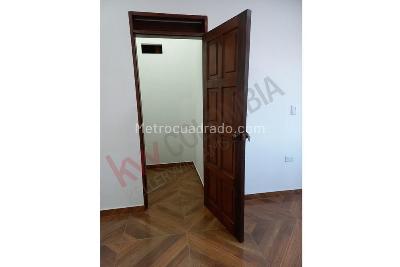 Apartamento en venta en Alcazares, Cali · foto 12 de 17